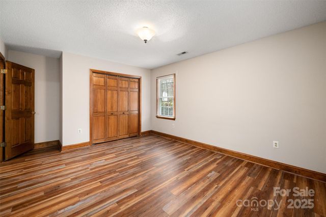 6045 Burnt Mill Run, Matthews, NC 28104