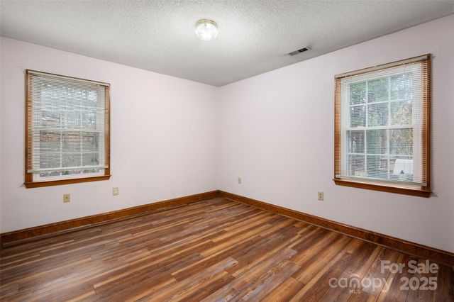 6045 Burnt Mill Run, Matthews, NC 28104