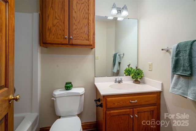 6045 Burnt Mill Run, Matthews, NC 28104