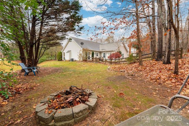 6045 Burnt Mill Run, Matthews, NC 28104