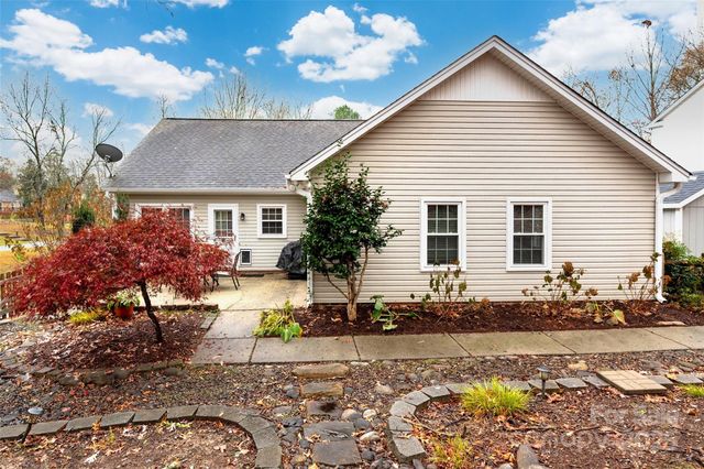 6045 Burnt Mill Run, Matthews, NC 28104