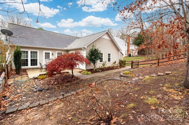 6045 Burnt Mill Run, Matthews, NC 28104