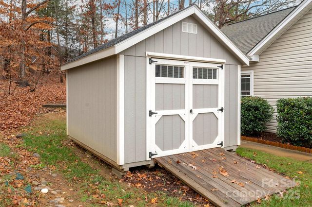 6045 Burnt Mill Run, Matthews, NC 28104