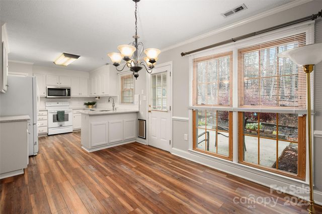 6045 Burnt Mill Run, Matthews, NC 28104