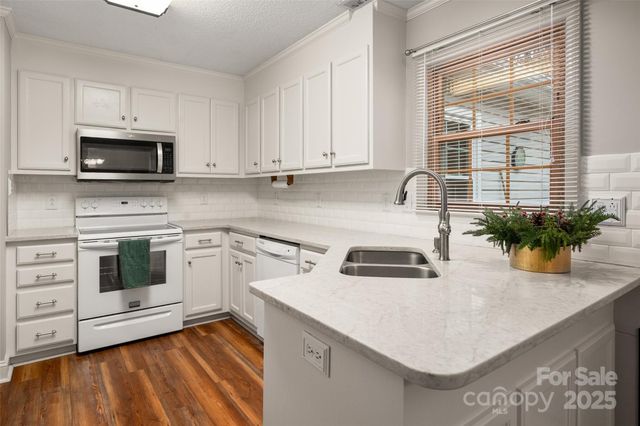 6045 Burnt Mill Run, Matthews, NC 28104