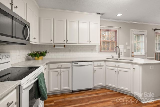 6045 Burnt Mill Run, Matthews, NC 28104