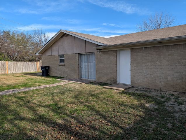 2901 San Marcos Drive, Fort Worth, TX 76116