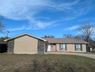 2901 San Marcos Drive, Fort Worth, TX 76116