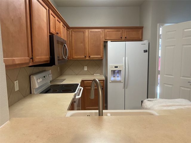 2724 Olympic Park Drive, Grand Prairie, TX 75050