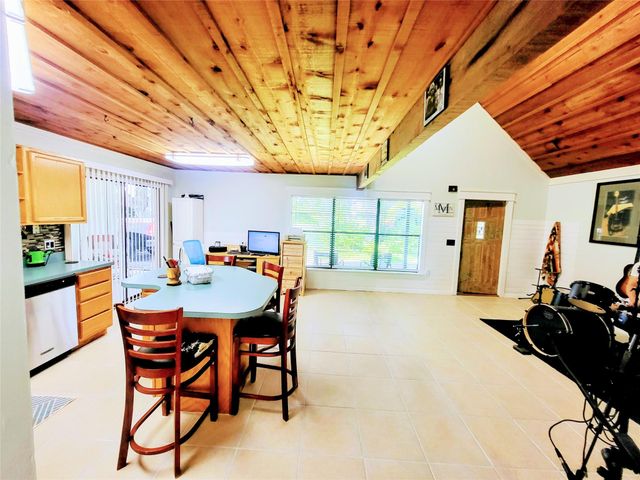 136 SW 85th Ave., Okeechobee, FL 34974