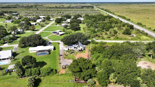 136 SW 85th Ave., Okeechobee, FL 34974