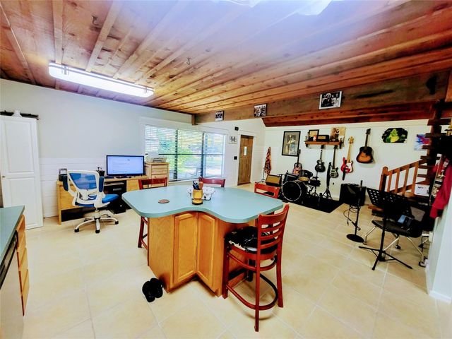 136 SW 85th Ave., Okeechobee, FL 34974