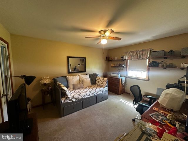 2117 BAINBRIDGE RD, Elizabethtown, PA 17022