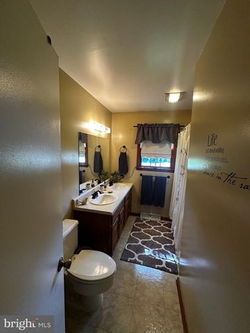 2117 BAINBRIDGE RD, Elizabethtown, PA 17022