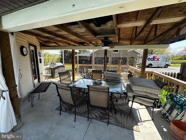 2117 BAINBRIDGE RD, Elizabethtown, PA 17022