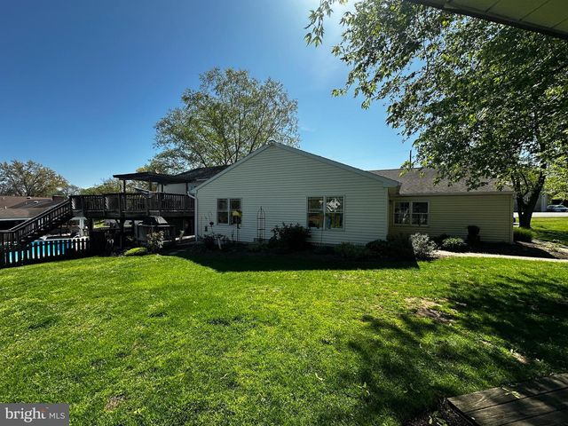 2117 BAINBRIDGE RD, Elizabethtown, PA 17022