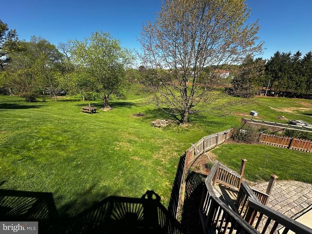 2117 BAINBRIDGE RD, Elizabethtown, PA 17022
