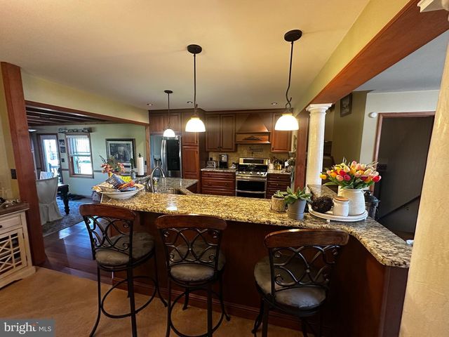 2117 BAINBRIDGE RD, Elizabethtown, PA 17022