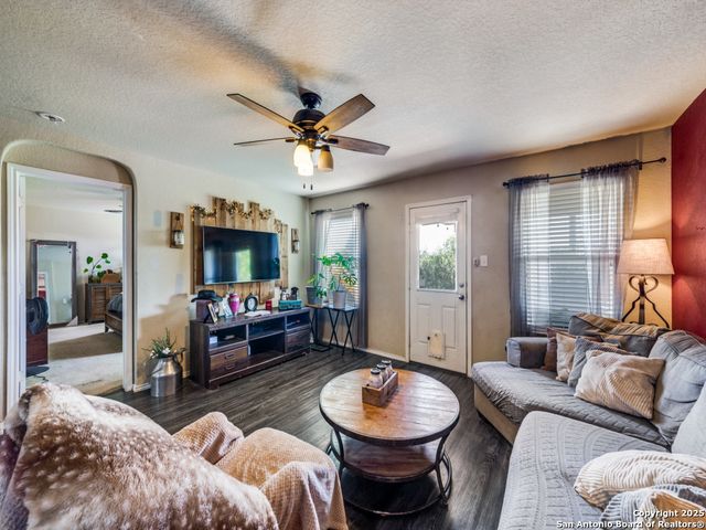 216 Jolie Circle, Boerne, TX 78015