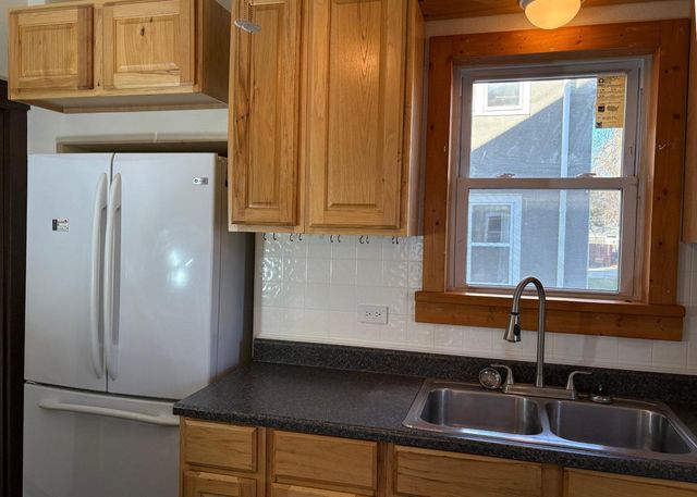 1124 University Drive S, Fargo, ND 58103