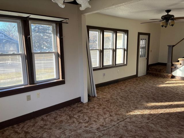 1124 University Drive S, Fargo, ND 58103