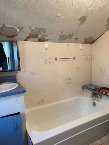 1124 University Drive S, Fargo, ND 58103