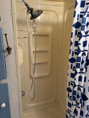 1124 University Drive S, Fargo, ND 58103