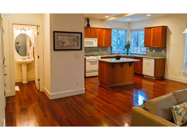 12890 Sw BLUE HERON Pl, Portland, OR 97223