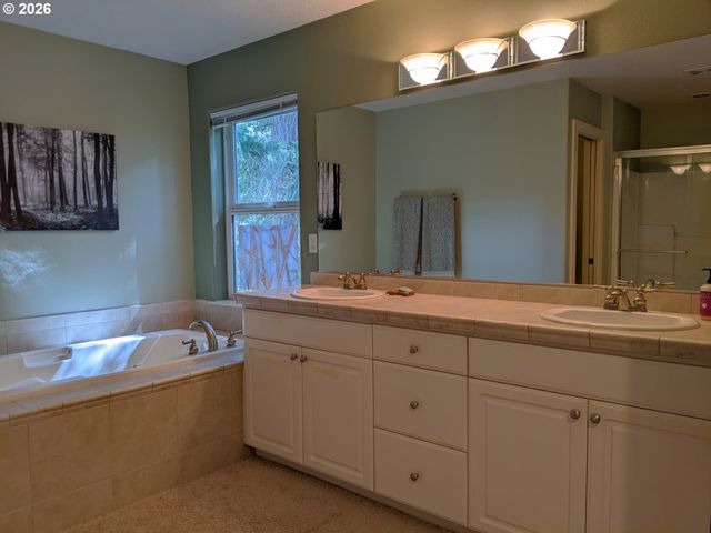 12890 Sw BLUE HERON Pl, Portland, OR 97223