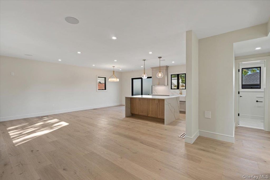 145-67 7th Avenue, Whitestone, NY 11357 — photo 4