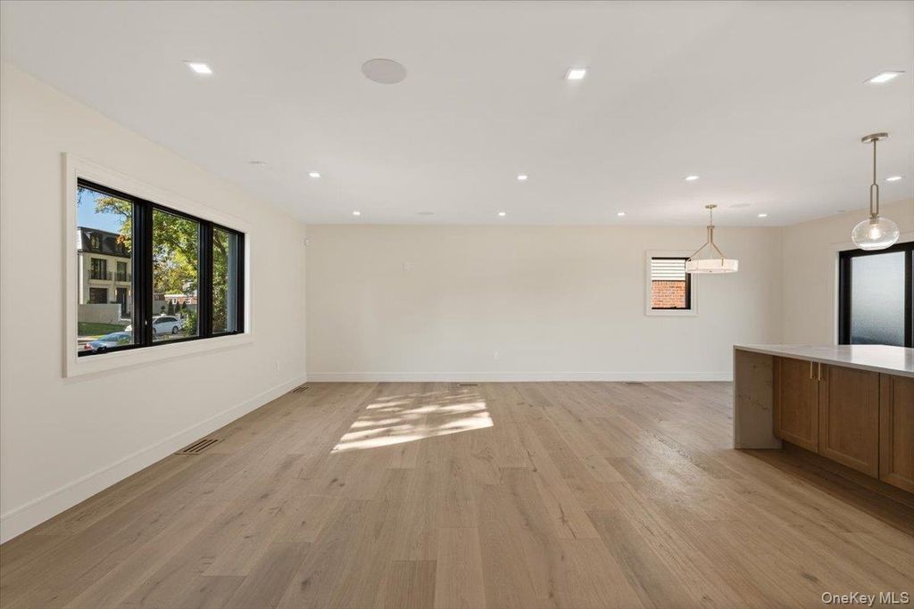 145-67 7th Avenue, Whitestone, NY 11357 — photo 5