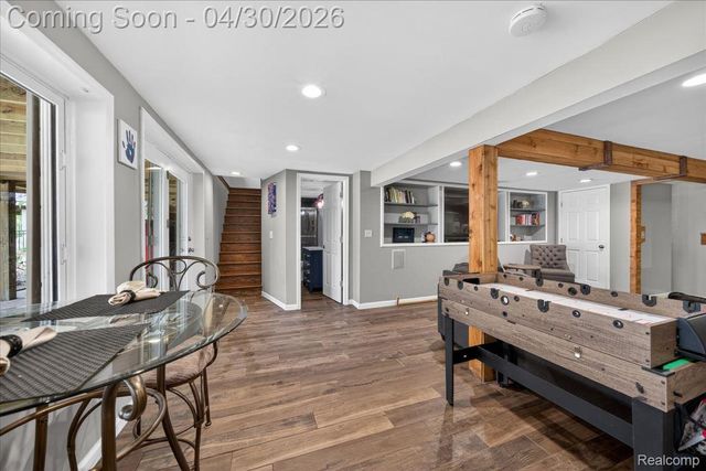 3945 N Vanstone Drive, Commerce Charter Township, MI 48382