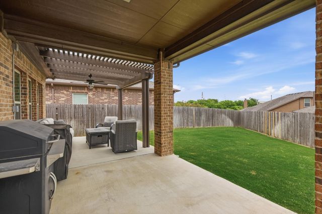 2432 Half Moon Bay Lane, Fort Worth, TX 76177
