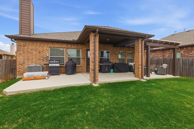 2432 Half Moon Bay Lane, Fort Worth, TX 76177