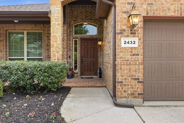 2432 Half Moon Bay Lane, Fort Worth, TX 76177