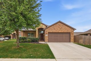 2432 Half Moon Bay Lane, Fort Worth, TX 76177