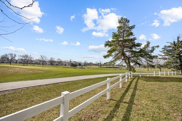 273 Doral Court A, Elk Grove Village, IL 60007