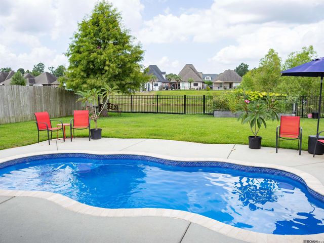 17566 Waterloo Dr, Baton Rouge, LA 70817