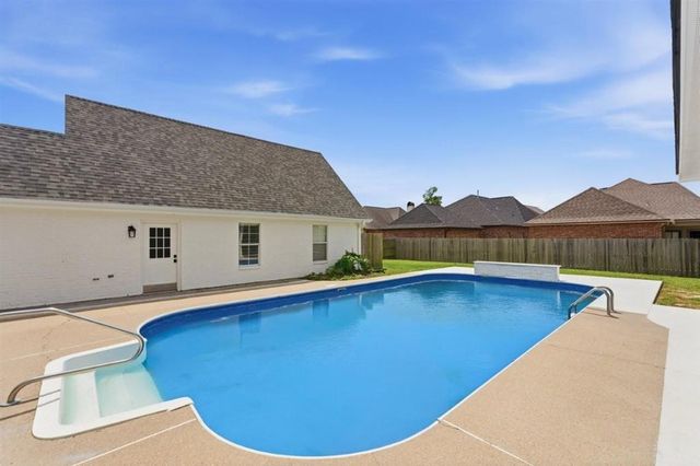 4100 Magnolia Ridge Drive, Lake Charles, LA 70605