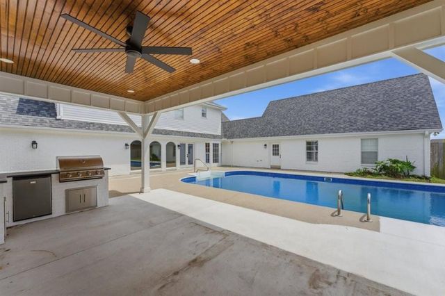 4100 Magnolia Ridge Drive, Lake Charles, LA 70605
