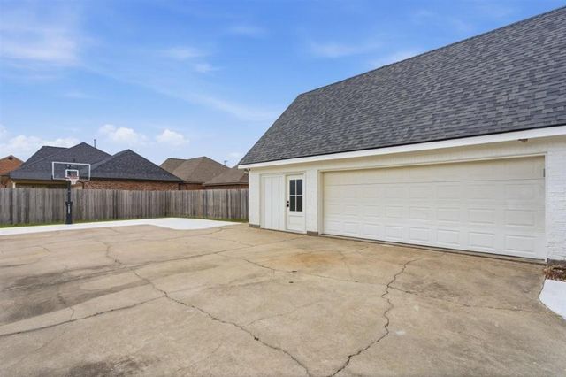 4100 Magnolia Ridge Drive, Lake Charles, LA 70605
