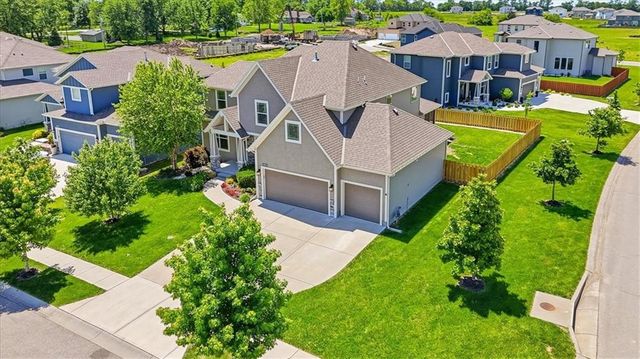 16964 S Hunter Street, Olathe, KS 66062
