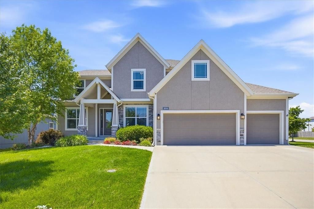 16964 S Hunter Street, Olathe, KS 66062