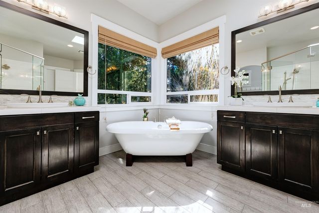 2230 N Vizcaya Way, Eagle, ID 83616