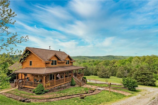 8200 Highway 221, Eureka Springs, AR 72632