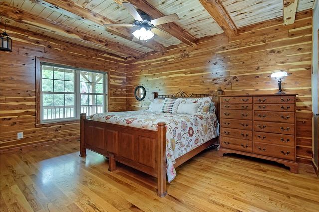 8200 Highway 221, Eureka Springs, AR 72632