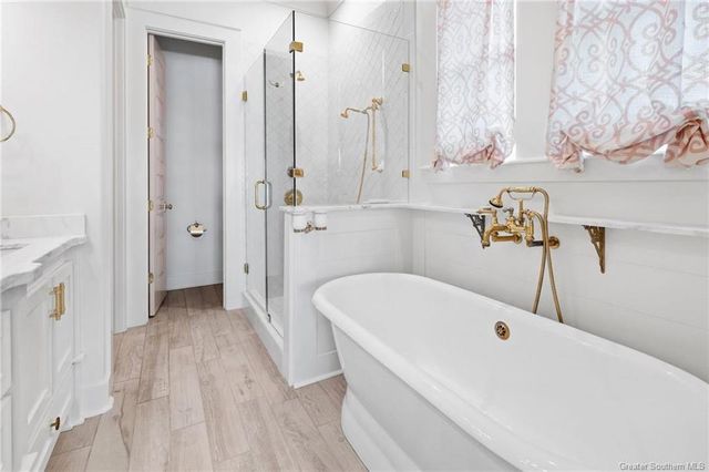 5839 Lakeview Lane, Lake Charles, LA 70605