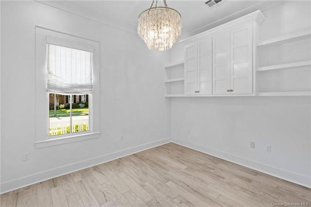 5839 Lakeview Lane, Lake Charles, LA 70605