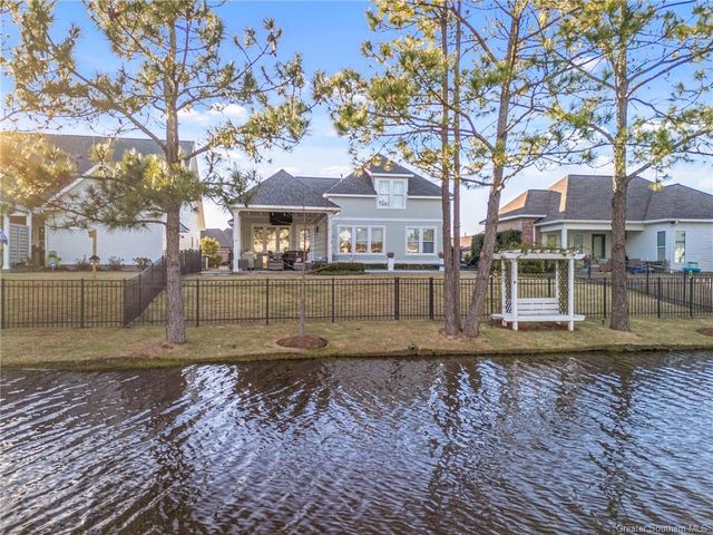 5839 Lakeview Lane, Lake Charles, LA 70605