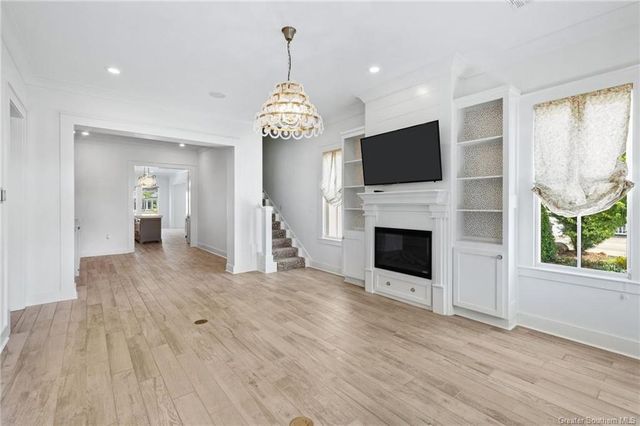 5839 Lakeview Lane, Lake Charles, LA 70605